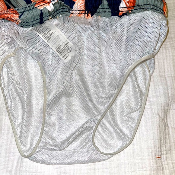 Abercrombie and fitch swim trunks size S - Picture 4 of 8